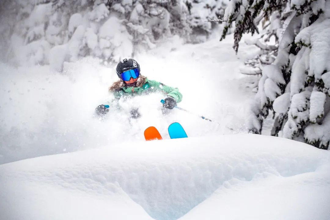 全场9折!ikon pass全年最低价!来就送:滑雪镜、运动背包、运动裤…… 全场9折!ikon pass全年最低价!来就送:滑雪镜、运动背包、运动裤……