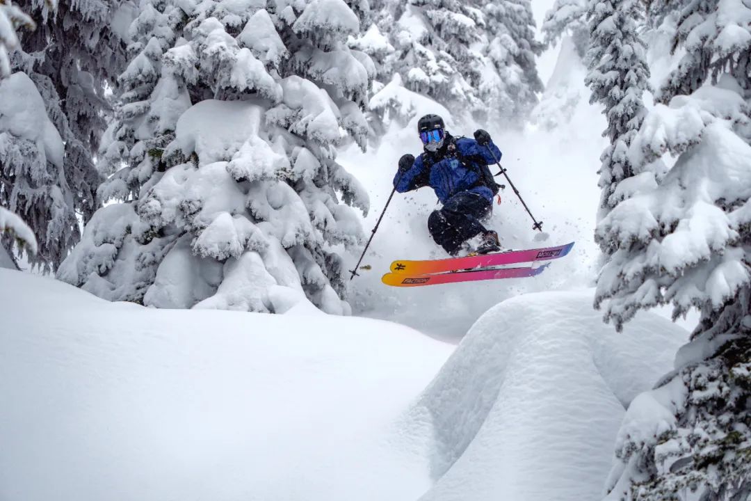 全场9折!ikon pass全年最低价!来就送:滑雪镜、运动背包、运动裤…… 全场9折!ikon pass全年最低价!来就送:滑雪镜、运动背包、运动裤……