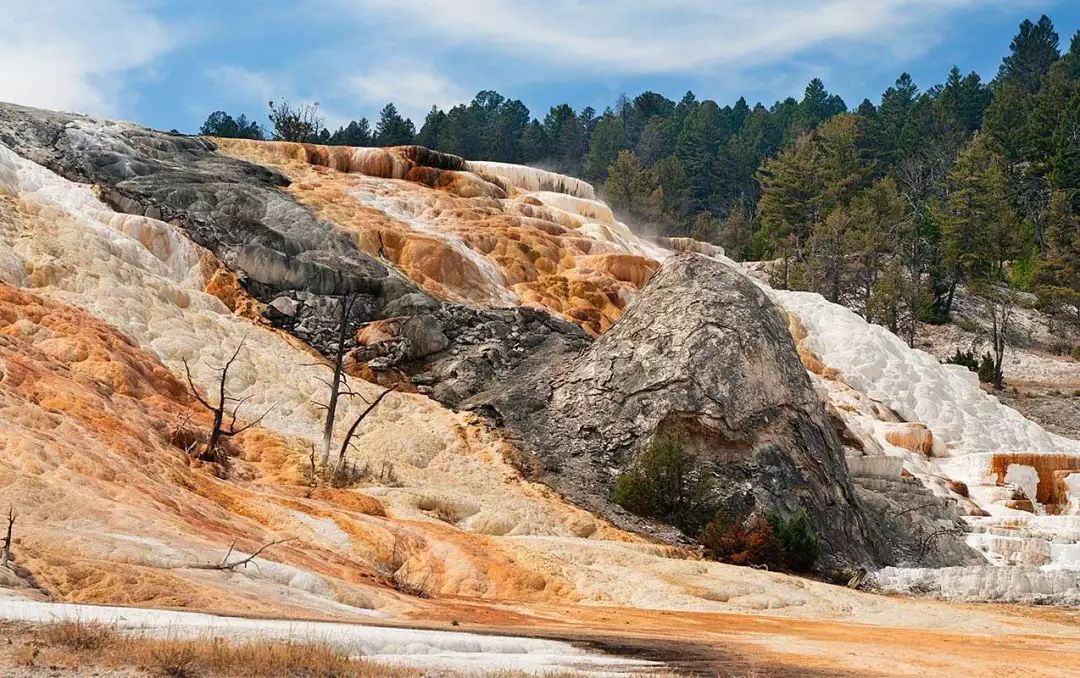 黄石旅游特惠5折起! 如果一生只去一次,一切都是最好的安排! 黄石旅游特惠5折起! 如果一生只去一次,一切都是最好的安排!