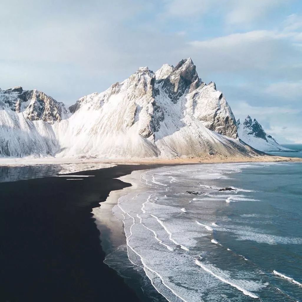 吴彦祖携妻女冰岛旅游 跟男神一起共赴冷酷仙境 感受蓝冰盛宴! 吴彦祖携妻女冰岛旅游 跟男神一起共赴冷酷仙境 感受蓝冰盛宴!