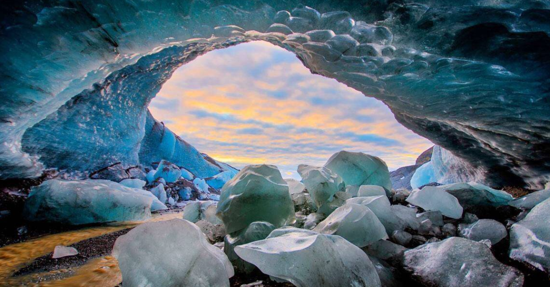 吴彦祖携妻女冰岛旅游 跟男神一起共赴冷酷仙境 感受蓝冰盛宴! 吴彦祖携妻女冰岛旅游 跟男神一起共赴冷酷仙境 感受蓝冰盛宴!