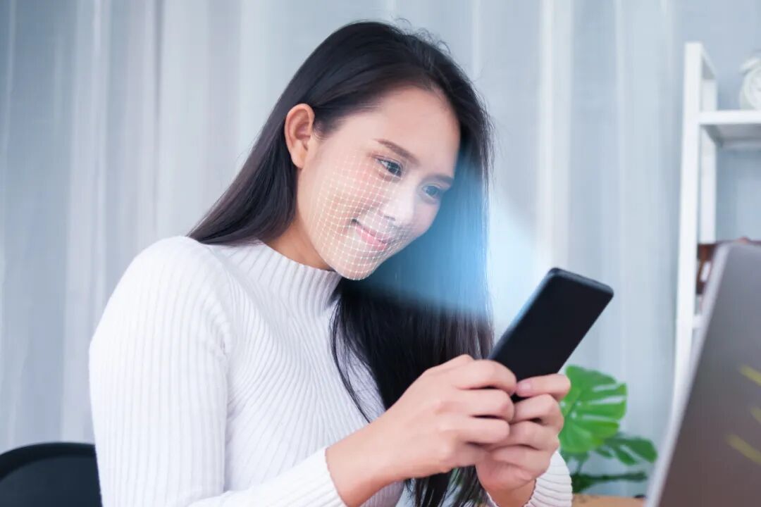 苹果上线 “电子护照”，带手机就能飞美国国内！