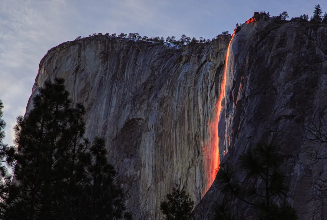 優勝美地火瀑布