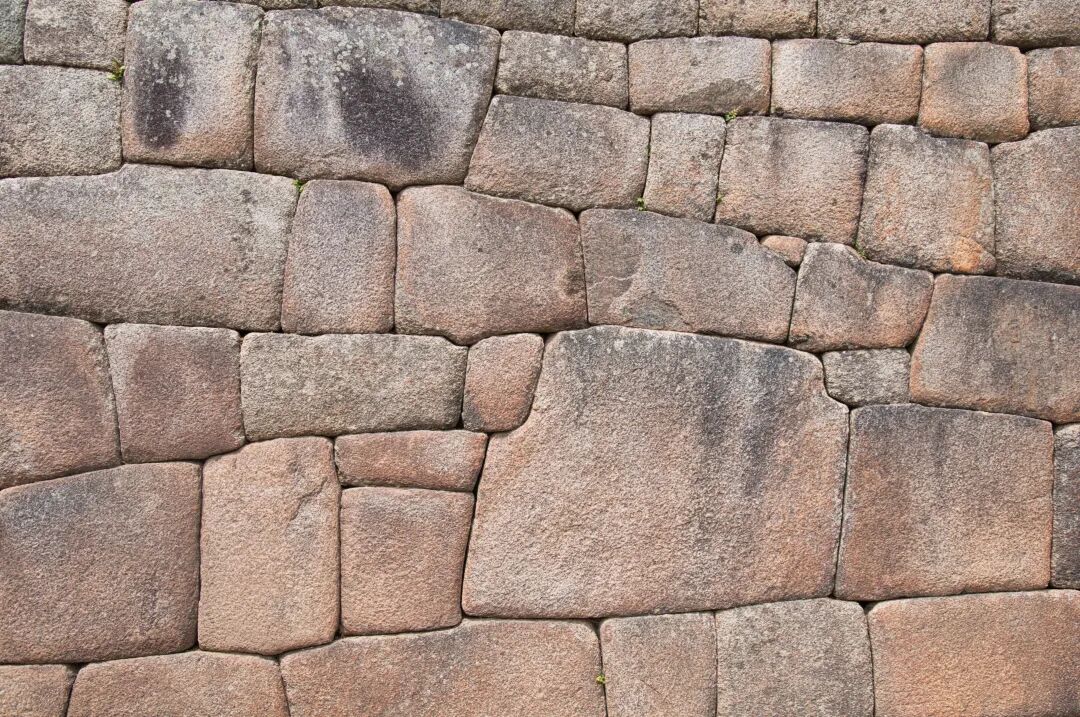 走进马丘比丘：对话诸神的天空之城，邂逅萌趣大羊驼