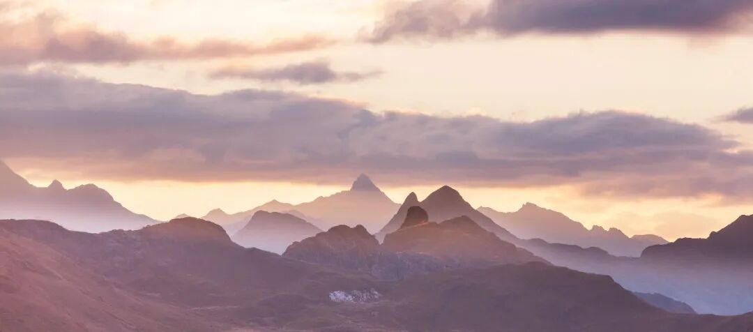走进马丘比丘：对话诸神的天空之城，邂逅萌趣大羊驼