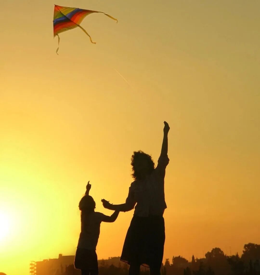 母亲节创始人，竟抵制这个节日 | 美国人如何过母亲节？